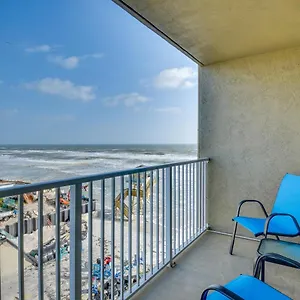 Apartment Breezy Daytona With Balcony And Views!, Daytona Beach